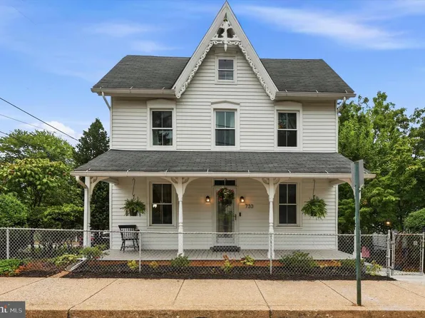 733 Main St, Upland, PA 19015