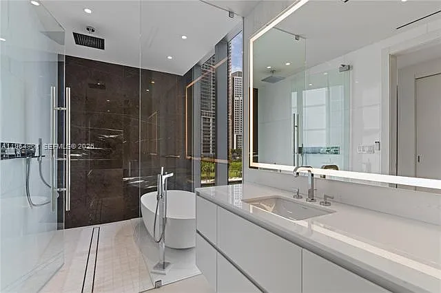 300 Biscayne Boulevard Way #704 — Photo 17