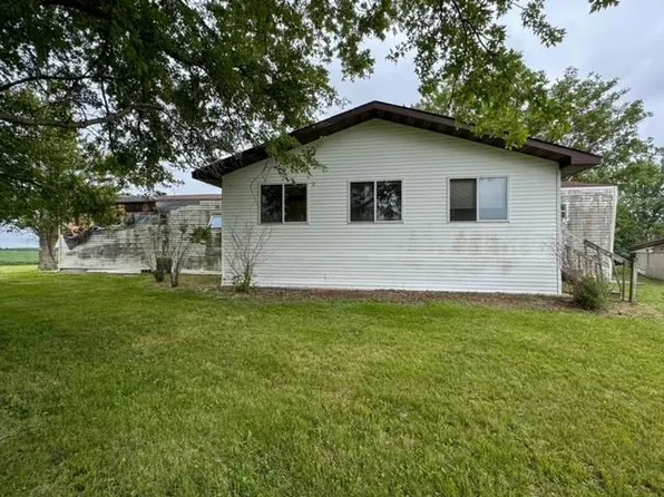2351 290th St, Washington, IA 52353