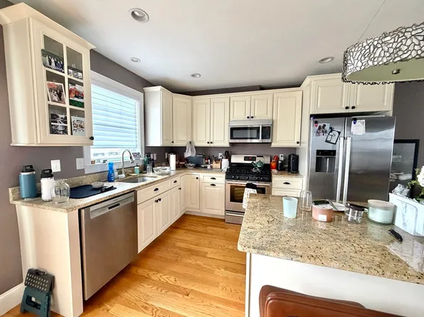 9 Park St Unit 4, Dorchester, MA 02122