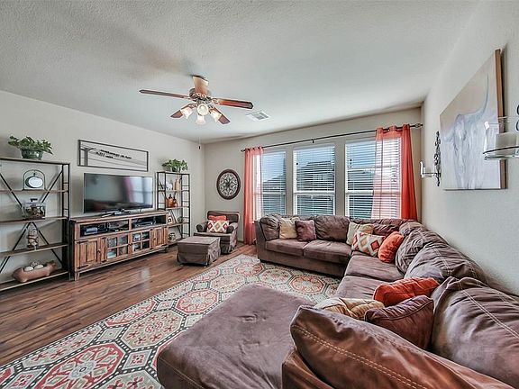 5th image of 8707 Auburn Mane Dr