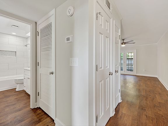 3rd image of 141 Westfield Dr