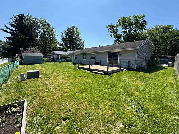 3rd image of 1957 Broadford Dr