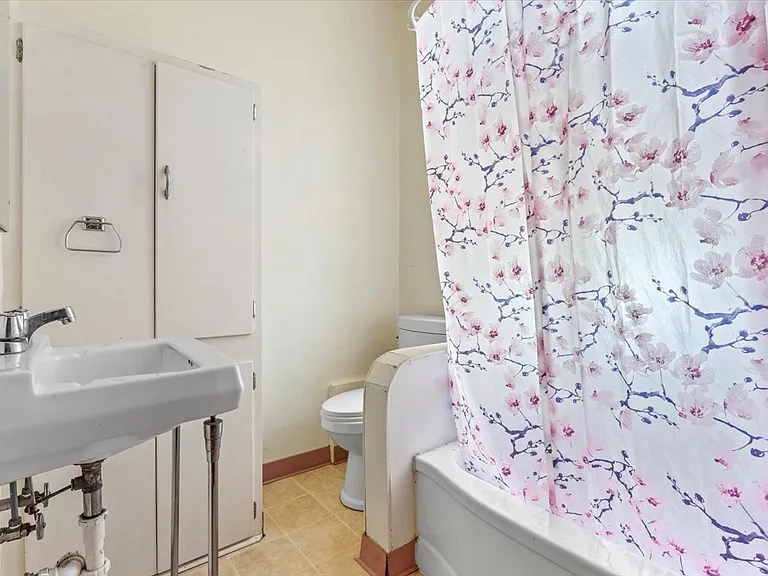 513 E Miller St #1 — Photo 9