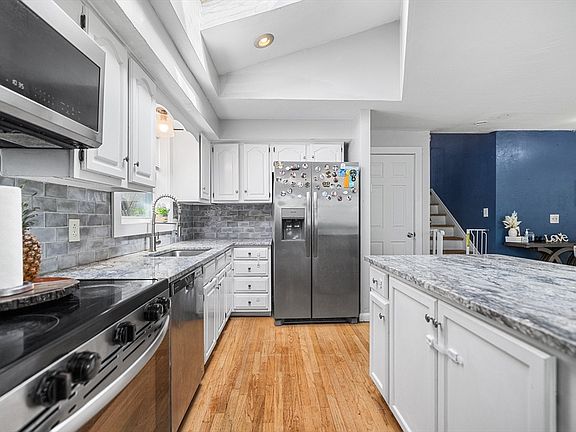 3rd image of 157 Westside Ave