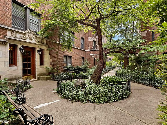 4th image of 5471 S Ingleside Ave APT Gw
