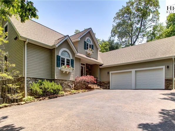 222 St. Andrews Drive, Roaring Gap, NC 28668