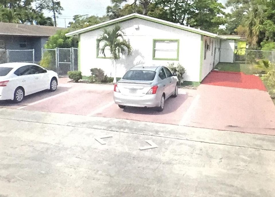 1st image of 719 NW 15th Ter