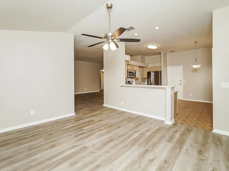 10415 Copperwood Dr — Photo 7