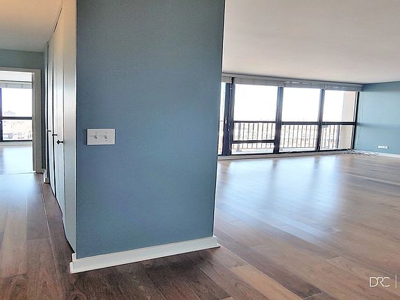 5th image of 1540 N Lasalle St #1205