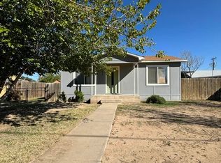 606 N 4th St, Carlsbad, NM 88220
