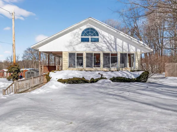 396 Crescent Avenue, Highland, NY 12528