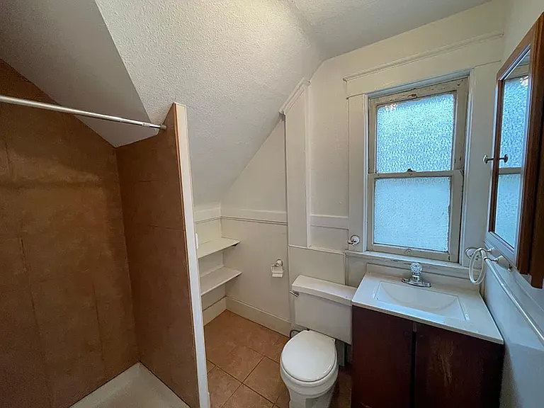 1837 10th Ave — Photo 10
