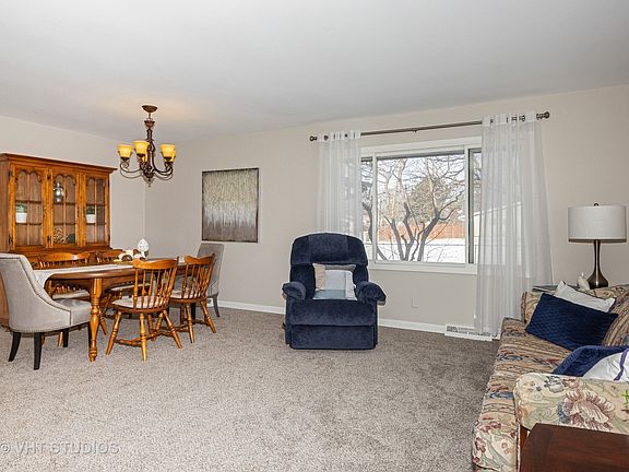 2nd image of 2900 Williams Dr