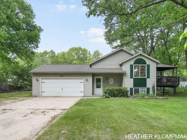 11872 Barnard St, Grand Haven, MI 49417