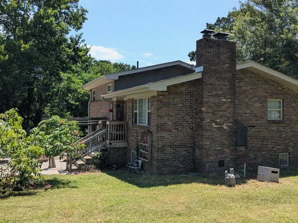 305 Quarry Rd, Russellville, AR 72802