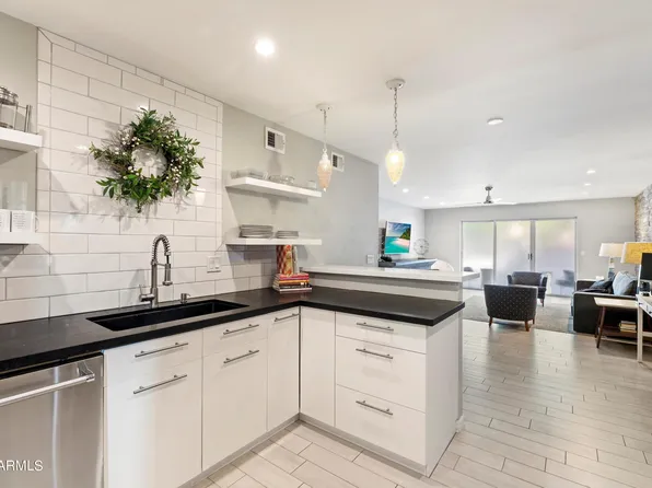 3635 E TURNEY Avenue #15, Phoenix, AZ 85018