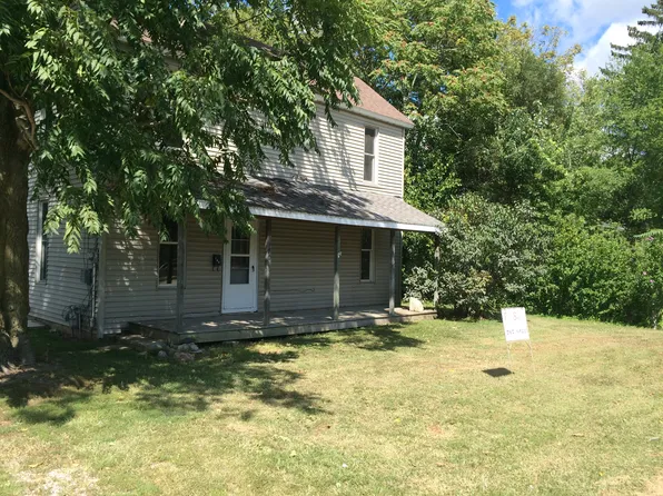 704 E Jackson St, Sullivan, IL 61951