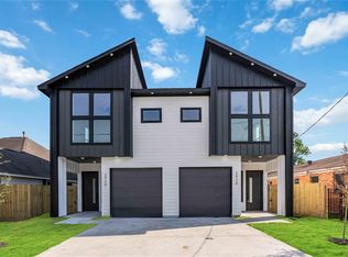 3920 Aledo St #A-B, Houston, TX 77051