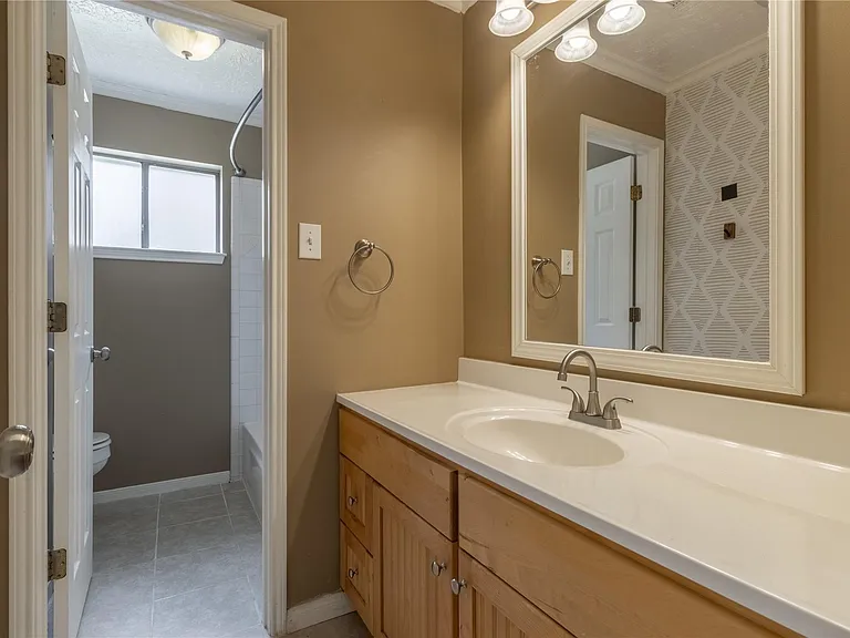 2643 Hodges Bend Cir — Photo 25