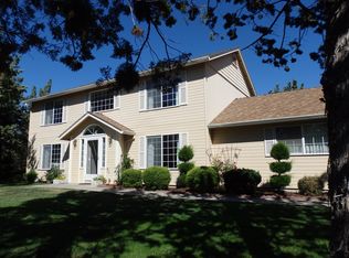 2050 NE Hollow Tree Ln, Bend, OR 97701