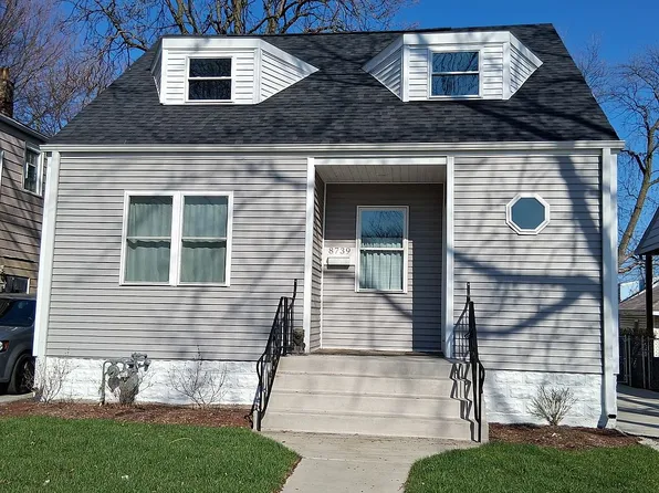 8739 S Sacramento Ave, Evergreen Park, IL 60805