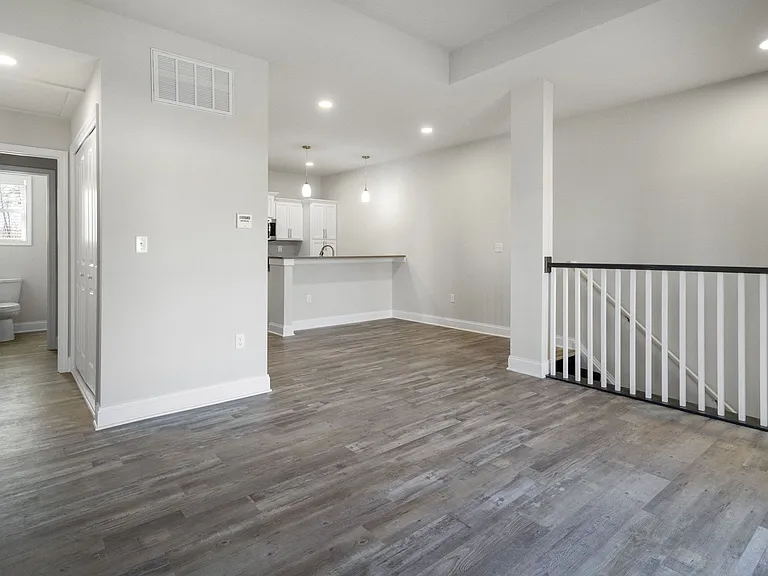 721 Burdeck St #15 — Photo 15