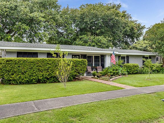 3rd image of 601 Idlewood Blvd