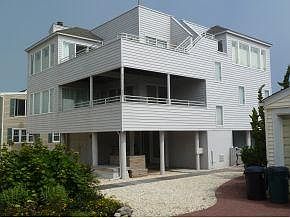 3rd image of 113 E Tennessee Ave