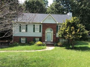 6017 Stone Bluff Dr, Clemmons, NC 27012