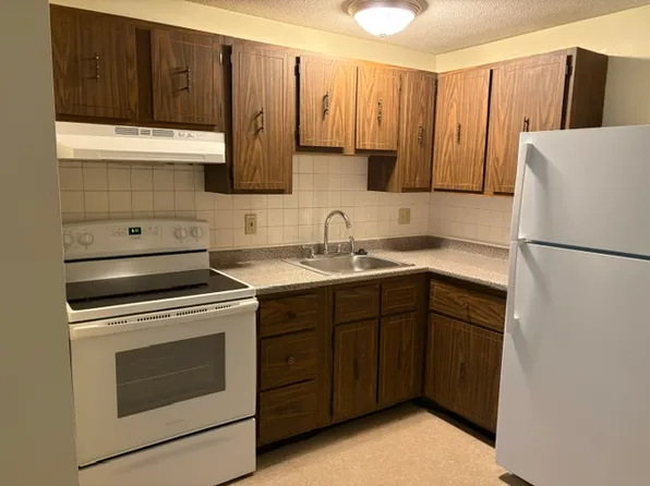 28 Dinan Dr, Gardner, MA
