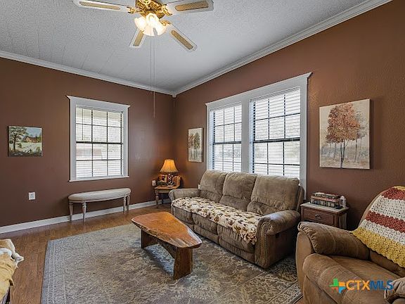 5th image of 205 Hubbard St