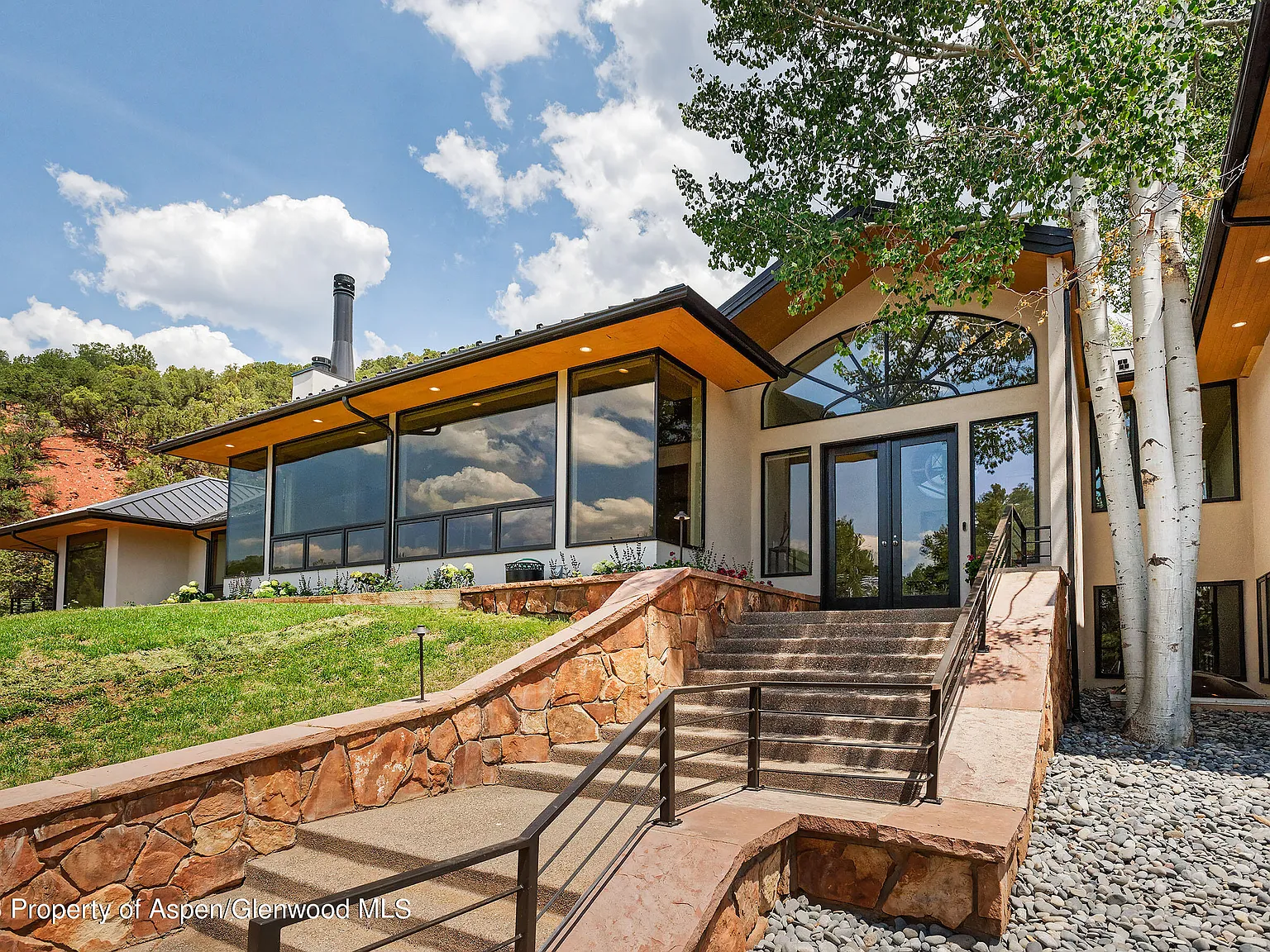 5 bed, 6.5 bath, 6263 sqft, $50,000 — Photo 3