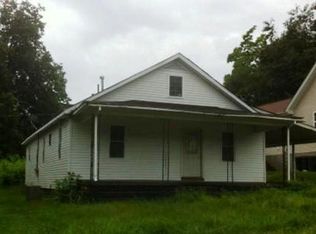205 W 3rd St, Grayson, KY 41143