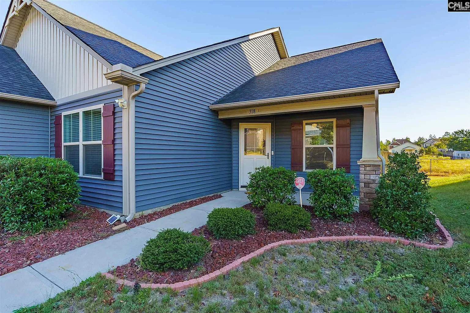 4 bed, 2167 sqft, $2,195 — Photo 2