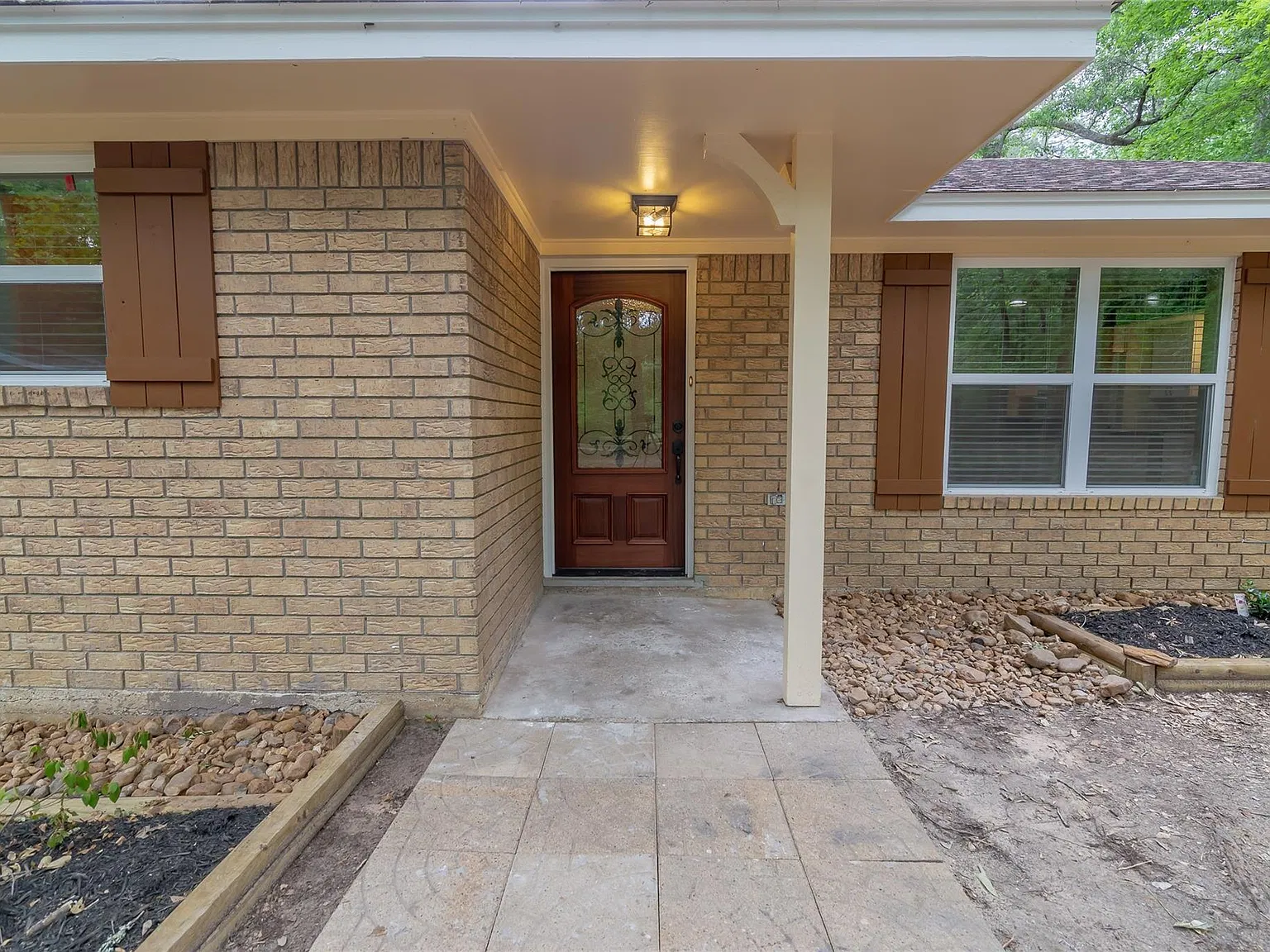 3 bed, 2.0 bath, 1513 sqft, $2,695 — Photo 3