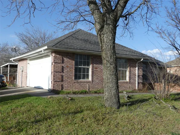 606 W Mulberry St, Decatur, TX 76234