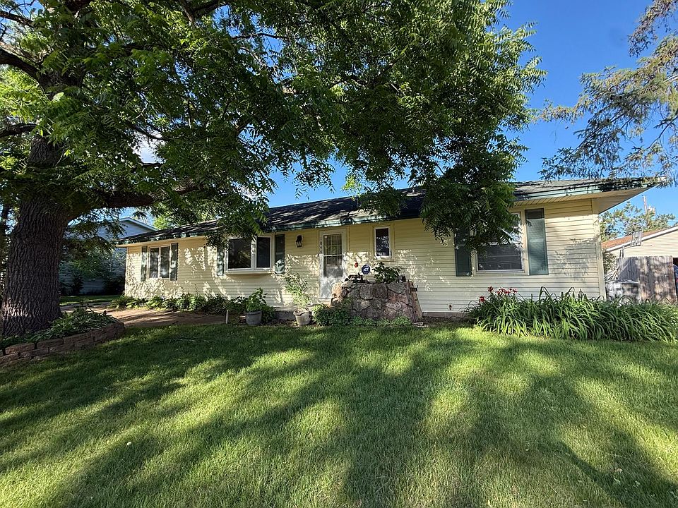 1st image of 10441 Arrowhead St NW