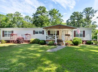 33 Justice Ct, Hampstead, NC 28443