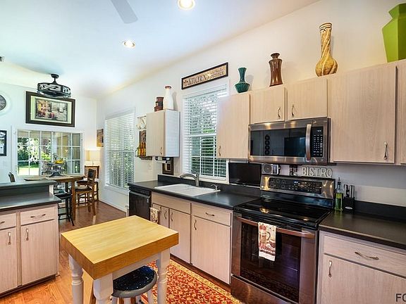 4th image of 1304 Runaby Ln
