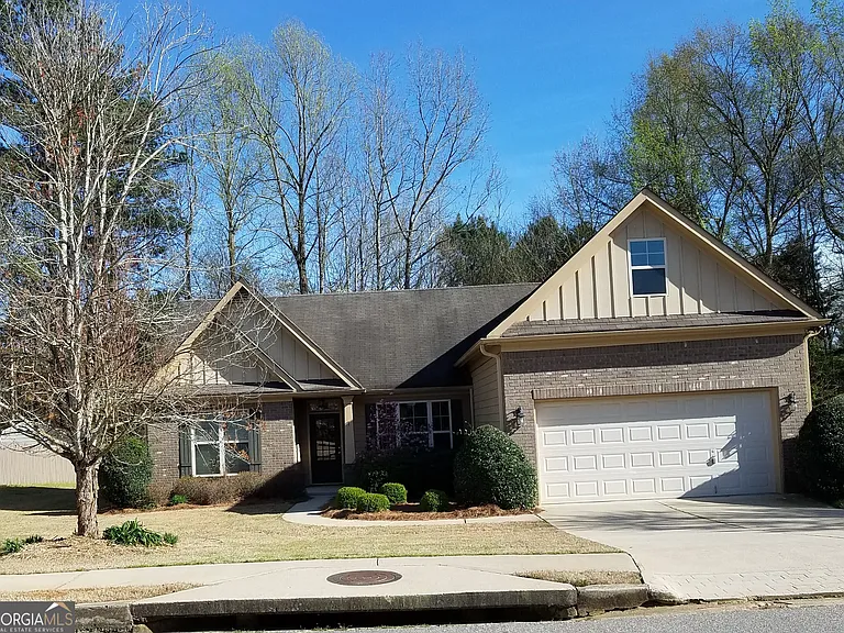 175 Spinner Dr — Photo 1