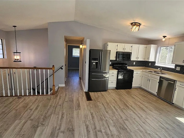 4244 S Bahama St — Photo 6