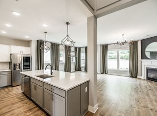 210 Woodhall Ct, White House, TN 37188