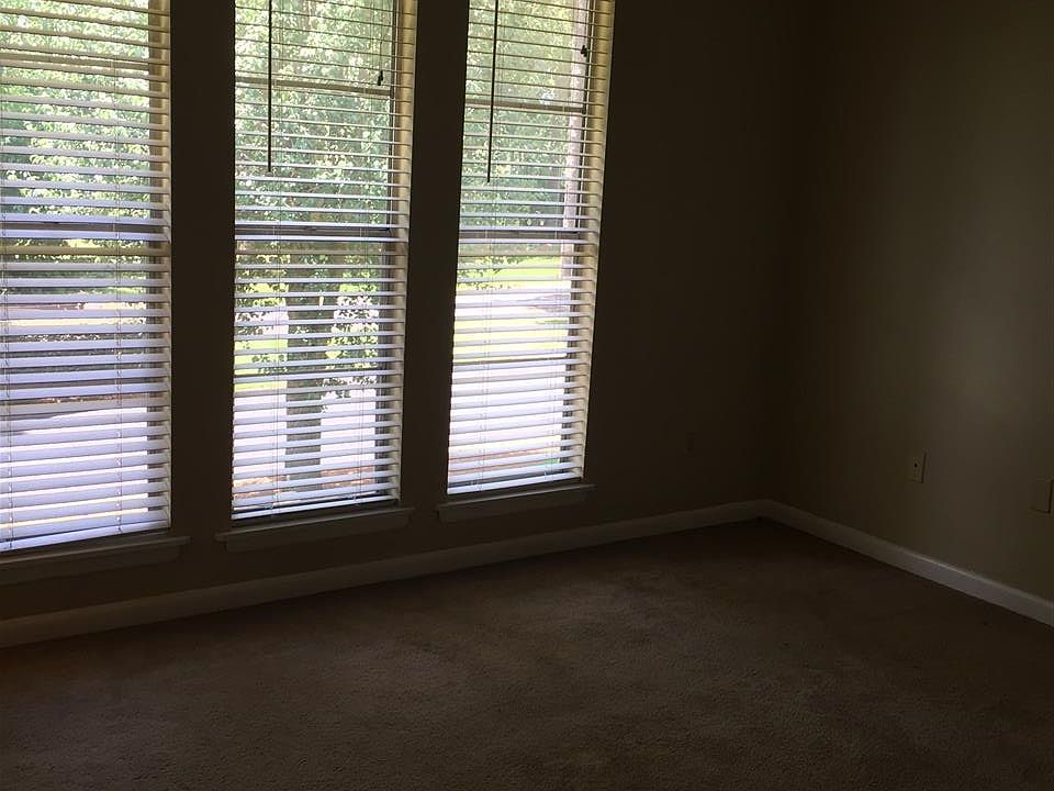 1st image of 503 Westwood Drive