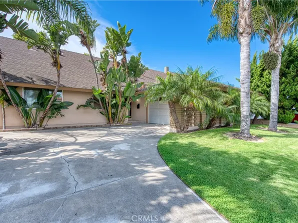 20621 Paisley Ln, Huntington Beach, CA 92646