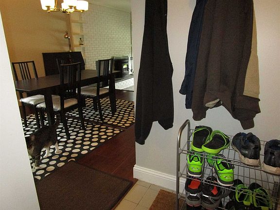 4th image of 125 Stringham Rd APT 11