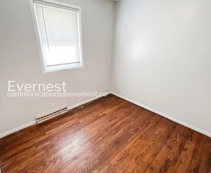 1359 Cove Ln — Photo 9