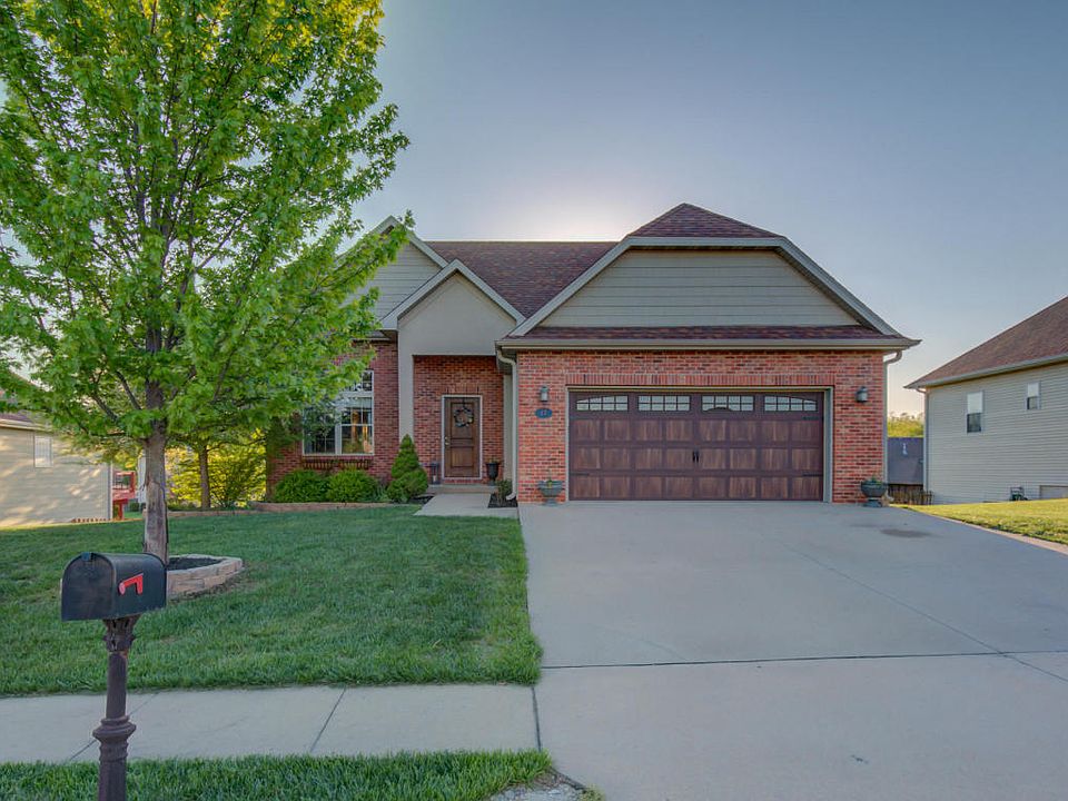 2nd image of 17 Lexibelle Dr