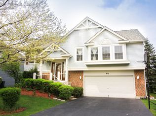 612 Orrington Ct, Lake Zurich, IL