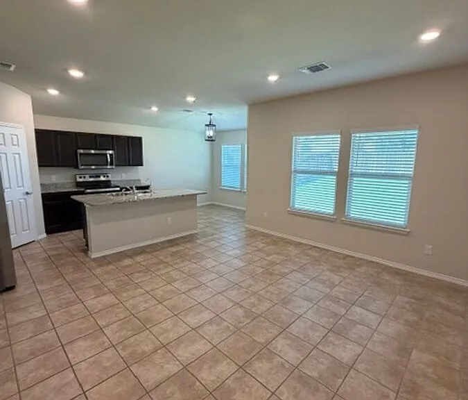 6001 Amelia Earhart Blvd — Photo 4